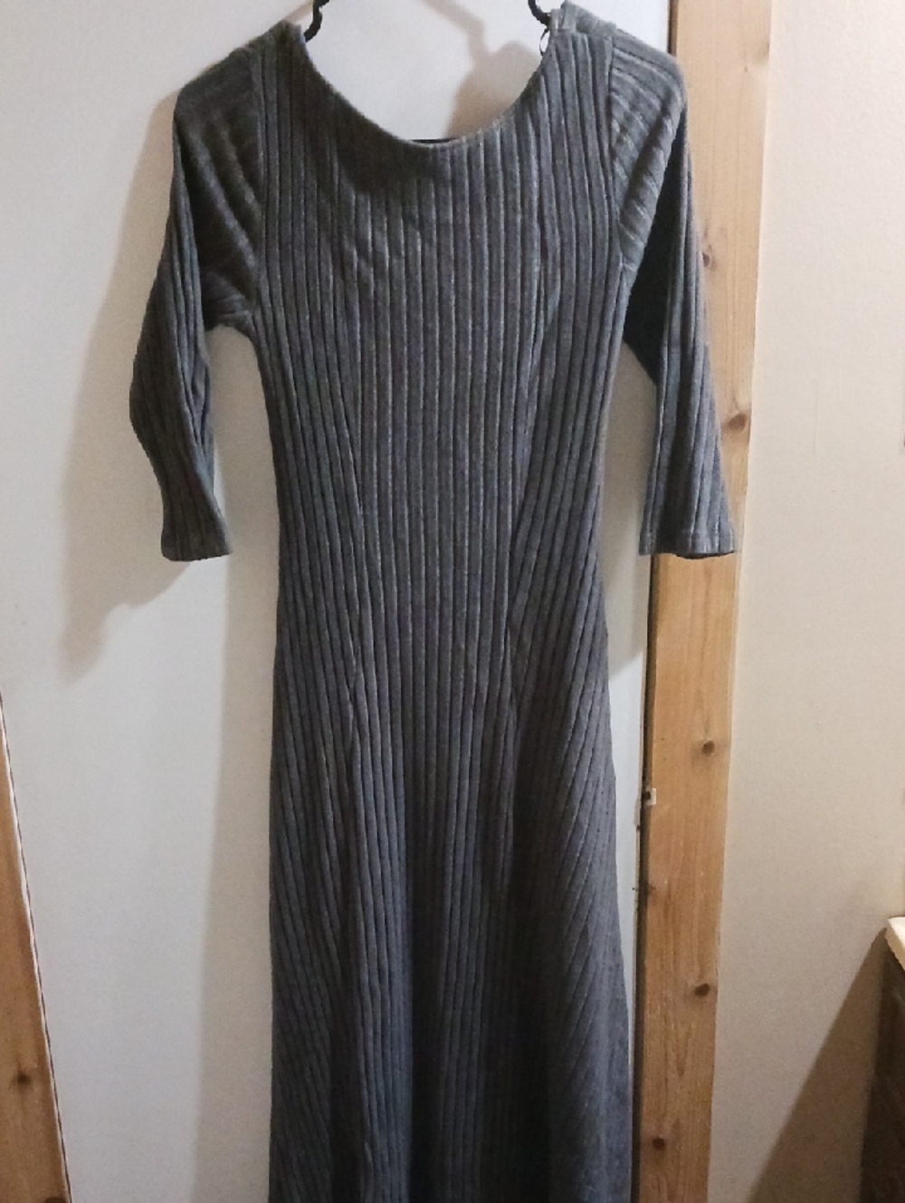 Old Navy Ribbed Long Sleeve Midi Dress in Charcoal Gray